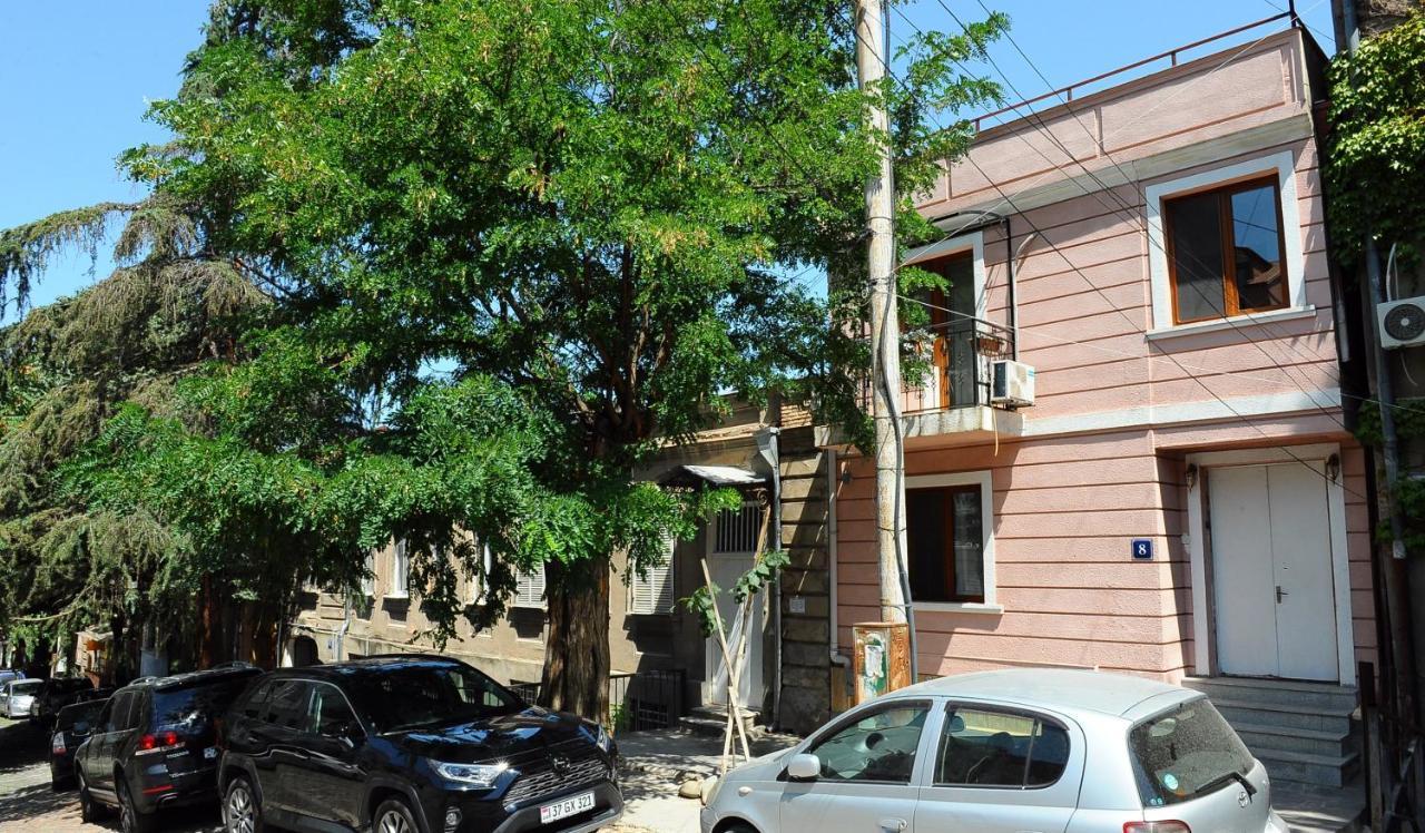 Janika Apartments Tbilisi Buitenkant foto