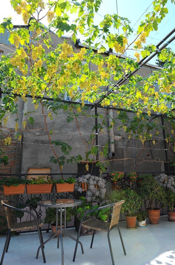 Janika Apartments Tbilisi Buitenkant foto