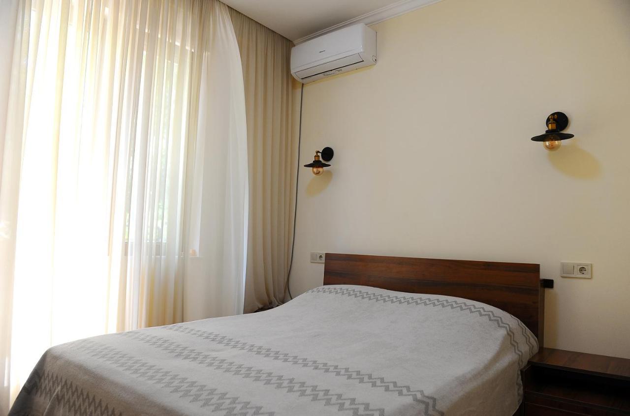 Janika Apartments Tbilisi Buitenkant foto