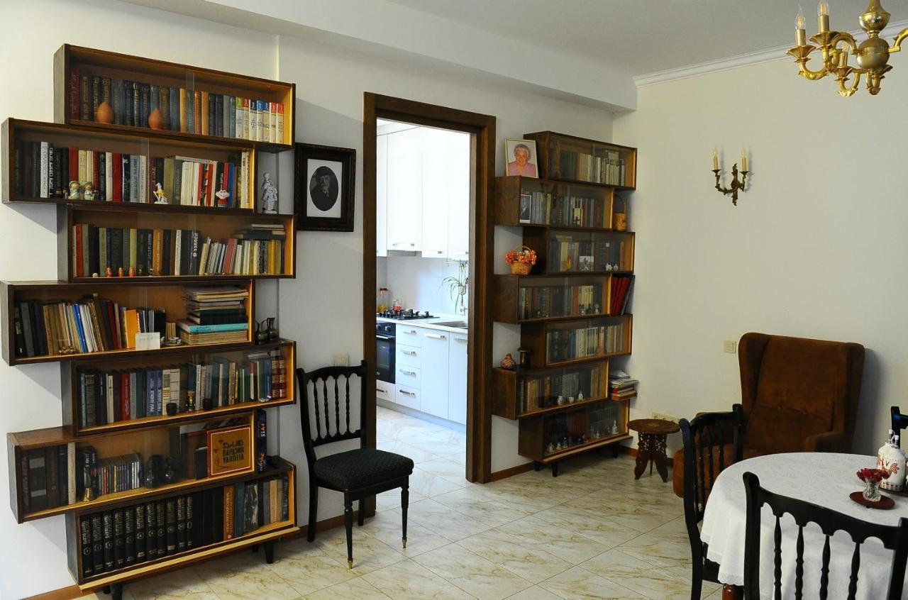 Janika Apartments Tbilisi Buitenkant foto