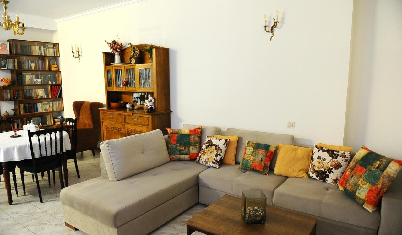 Janika Apartments Tbilisi Buitenkant foto