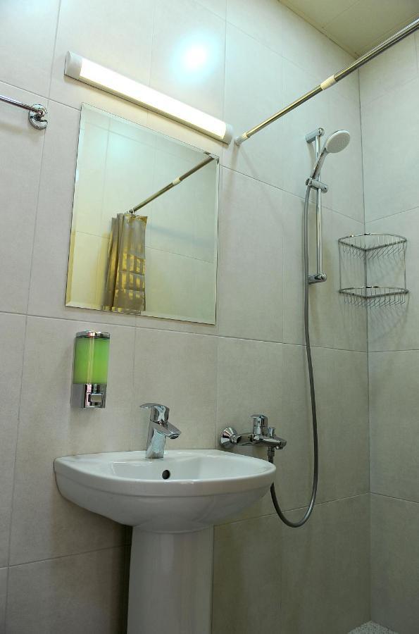 Janika Apartments Tbilisi Buitenkant foto